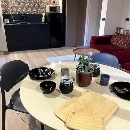In Piazza Statuto Apartment *